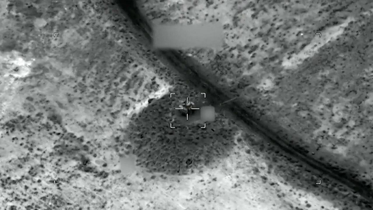 Das Foto des US-Zentralkommandos zeigt einen Angriff auf eine iranische Militäranlage.