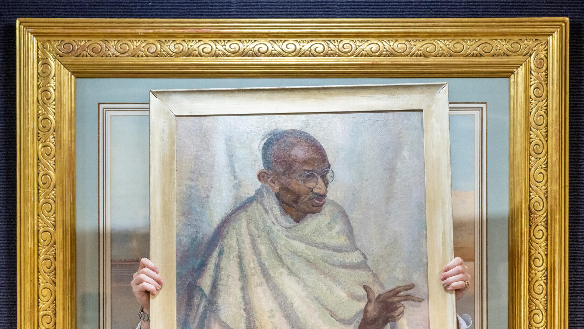 Bei Bohams in London wird ein seltenes Mahatma Gandhi Ölportrait versteigert, das 1931 von Clare Leighton geschaffen wurde. 