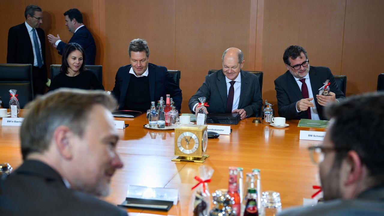 Bundestag Berät Über Neue Gesetze Zu Pflege Und Kohlendioxid Speicherung - 0jzuqww