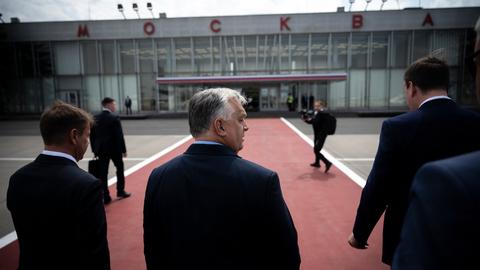 Ungarns Premierminister Viktor Orbán bei seiner Ankunft in Moskau