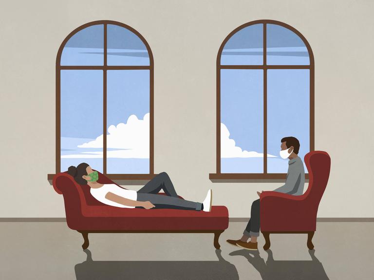 Illustration: Eine Therapeut im Stuhl und eine Patientin liegt auf einem Sofa mit Gesichtsmasken während einer psychologischen Behandlung. 