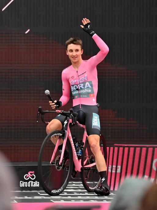 Jai Hindley hat den Giro d'Italia gewonnen. 