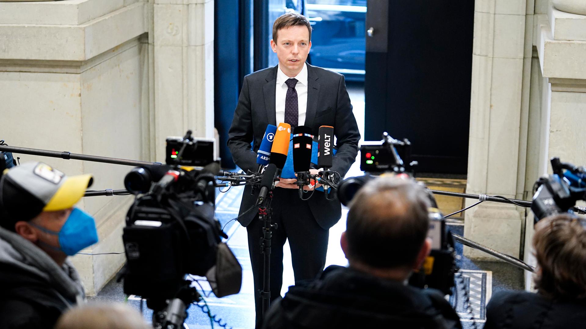 "Ich werde jeden Tag nutzen, um zu kämpfen", sagt Tobias Hans (CDU), Ministerpräsident des Saarlandes. "Ich werde jeden Tag nutzen, um zu kämpfen", sagt Tobias Hans (CDU), Ministerpräsident des Saarlandes.