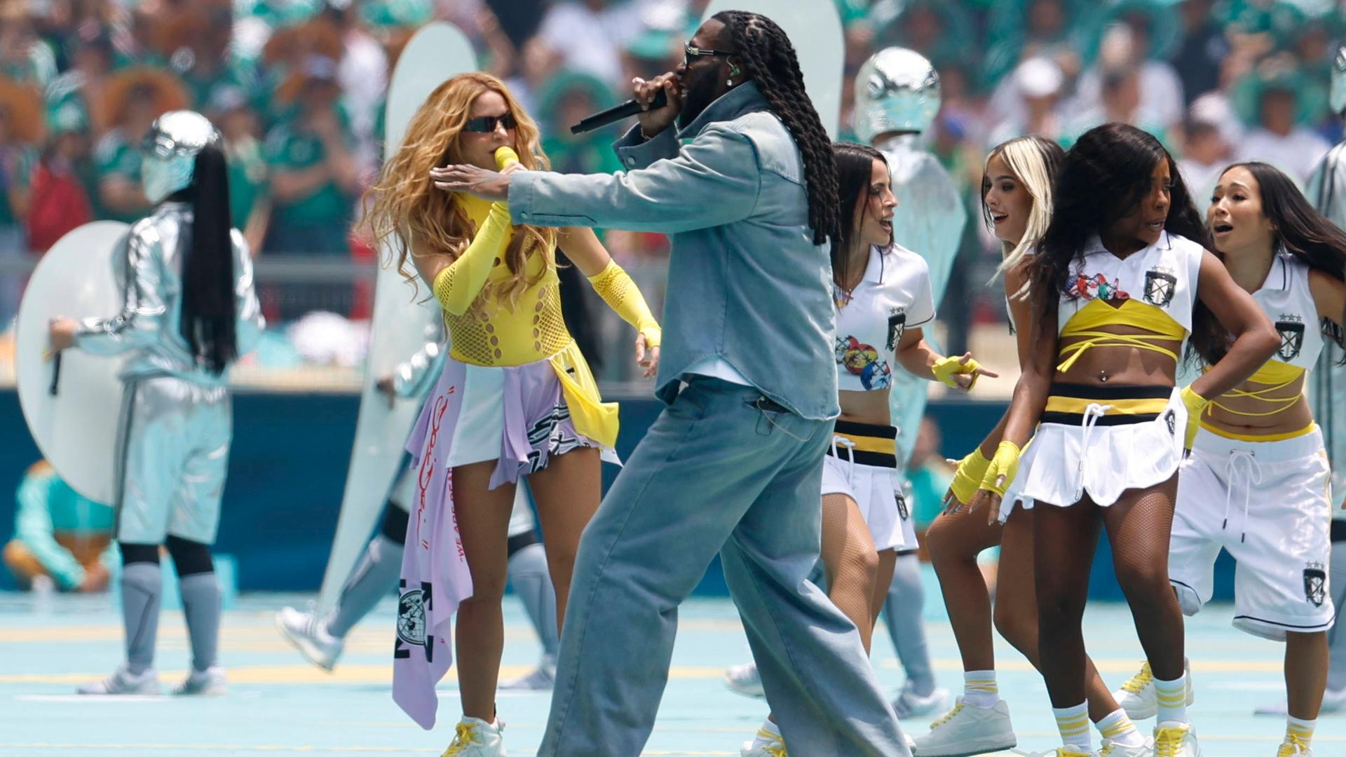 Im Rahmen der Vorprogramm-Show vor dem Eröffnungsspiel der FIFA-Weltmeisterschaft 2026 zwischen Mexiko und Südafrika in Mexiko-Stadt treten Shakira und Burna Boy auf.