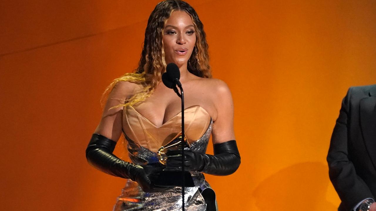 Los Angeles: Beyonce nimmt den Preis für das beste Dance/Electronic Music Album für "Renaissance" bei der Verleihung der 65. Grammy Awards entgegen.