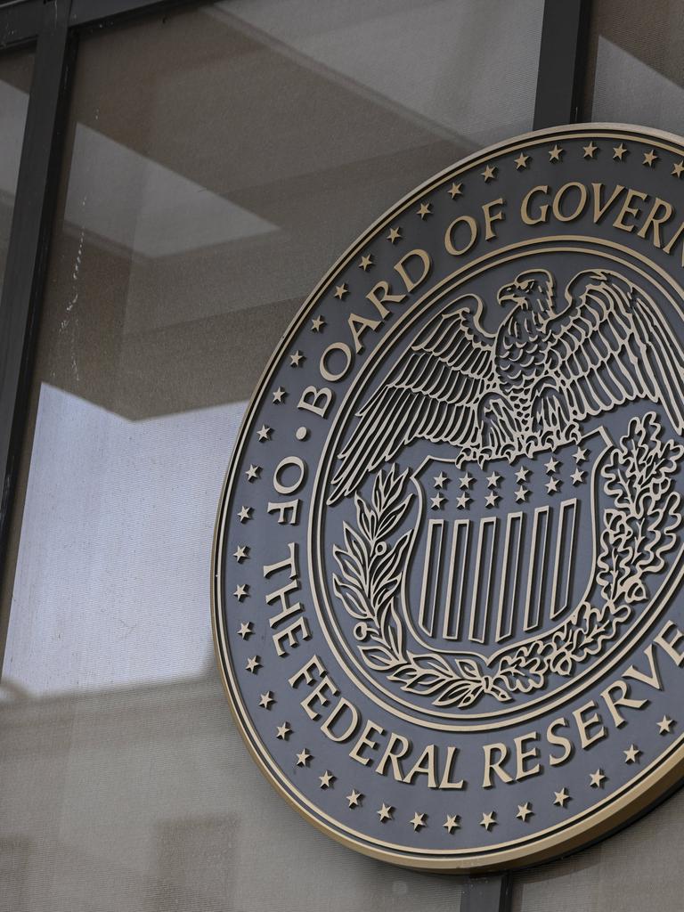 Schild der US-Notenbank Federal Reserve 