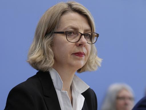 Sabine Andresen bei der Bundespressekonferenz 2016