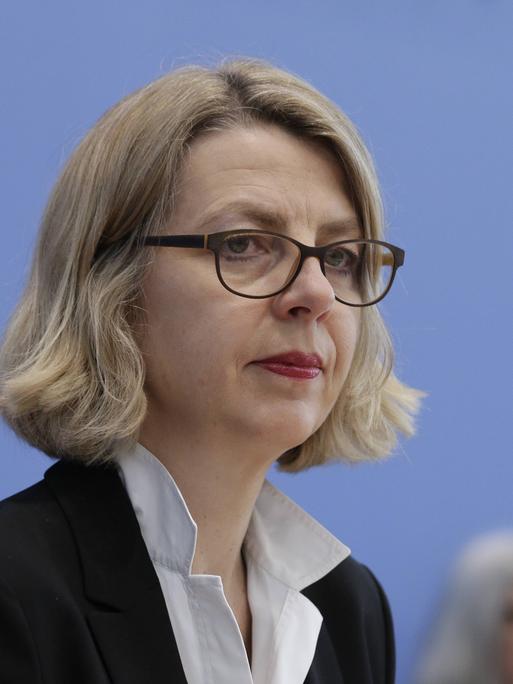 Sabine Andresen bei der Bundespressekonferenz 2016