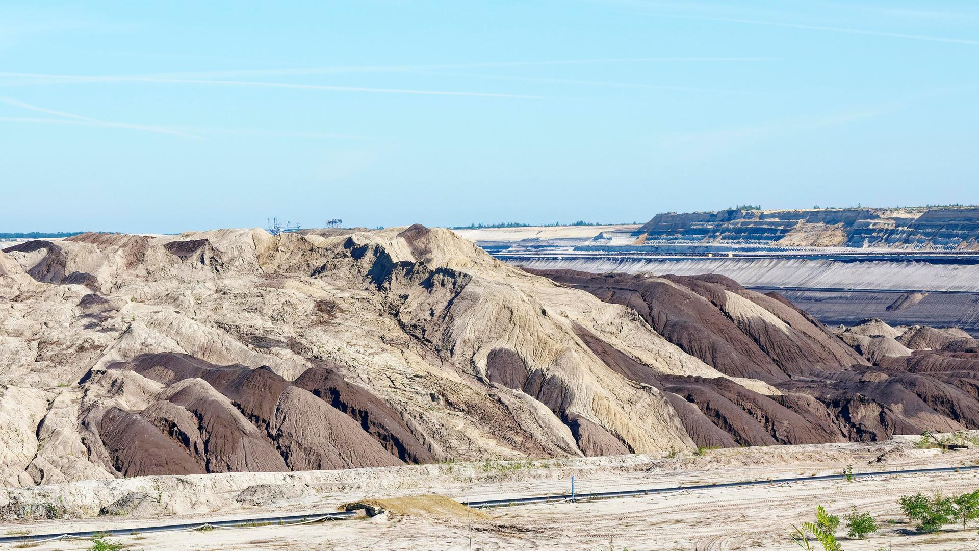 Schutthügel im Panorama