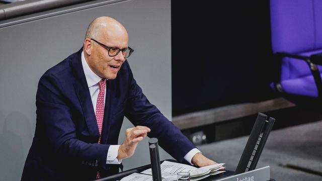 Peter Beyer, Mitglied des Deutschen Bundestages CDU, aufgenommen im Rahmen der Sitzung des Deutschen Bundestages in Berlin, 15.10.2025p Peter Beyer, Mitglied des Deutschen Bundestages CDU, aufgenommen im Rahmen der Sitzung des Deutschen Bundestages in Berlin, 15.10.2025p