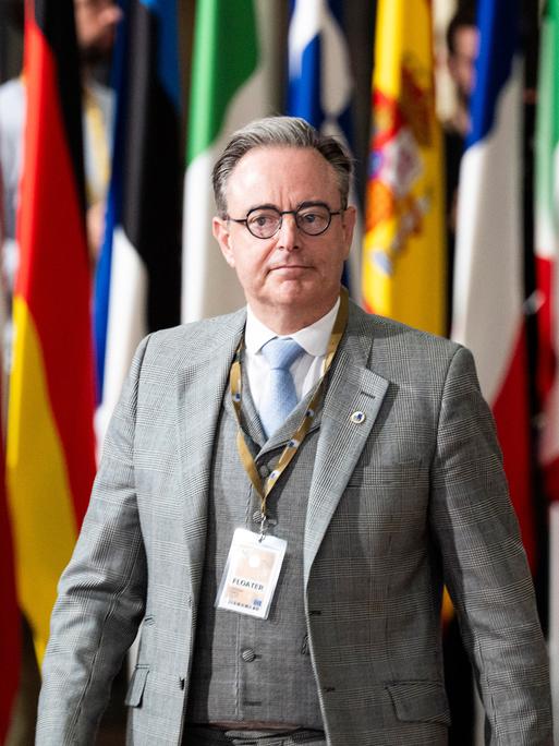 Der belgische Premierminister Bart De Wever vor einem Treffen des Europarates mit den 27 europäischen Regierungschefs in Brüssel, am 23. Oktober 2025 Der belgische Premierminister Bart De Wever vor einem Treffen des Europarates mit den 27 europäischen Regierungschefs in Brüssel, am 23. Oktober 2025