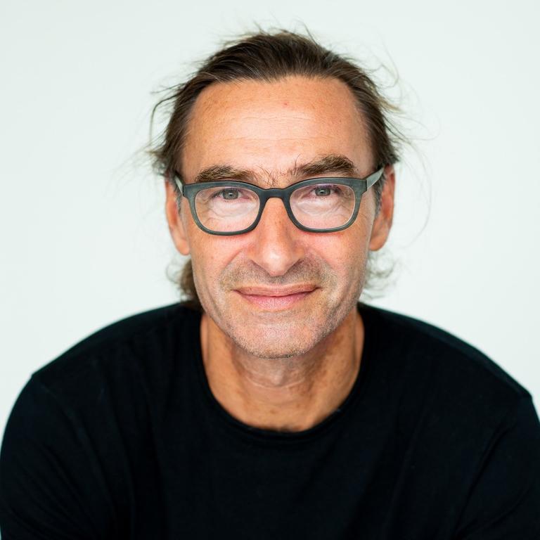 Porträt des Wirtschaftsjournalisten Stephan Kaufmann
