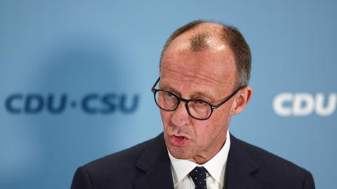 Friedrich Merz, Unions-Kanzlerkandidat, CDU-Bundesvorsitzender und Fraktionsvorsitzender der CDU/CSU-Fraktion im Bundestag, bei einem Statement.