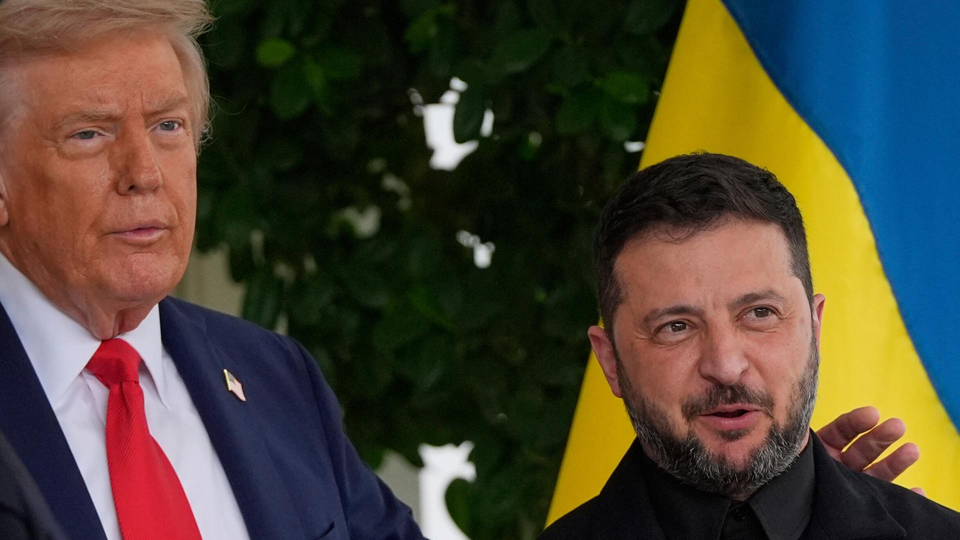 US-Präsident Donald Trump und der ukrainische Staatschef Wolodymyr Selenskyj vor dem Weißen Haus.
