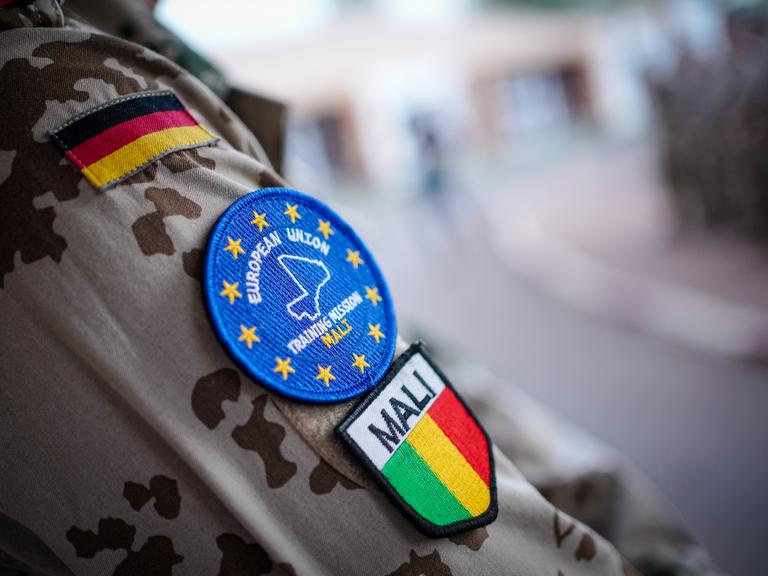 Der Arm eines Bundeswehrsoldaten der European Union Training Mission Mali (EUTM) in Bamako in Mali 