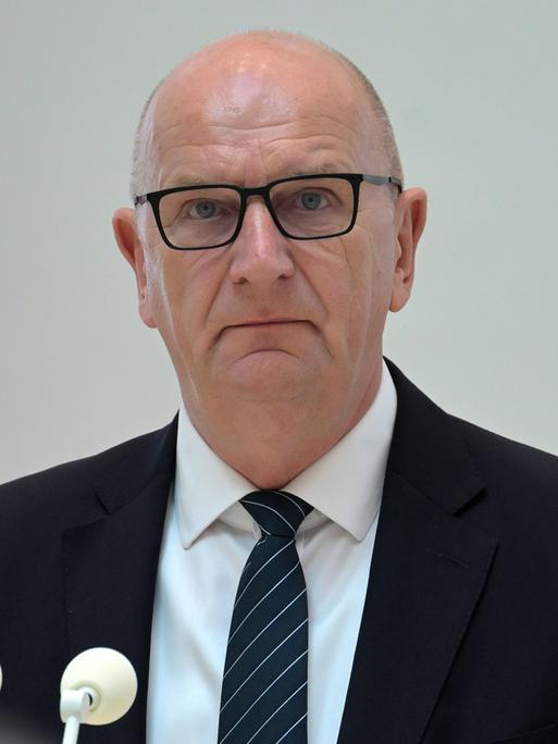 Brandenburgs Ministerpräsident Dietmar Woidke (SPD) spricht im Plenarsaal im Brandenburger Landtag in Potsdam