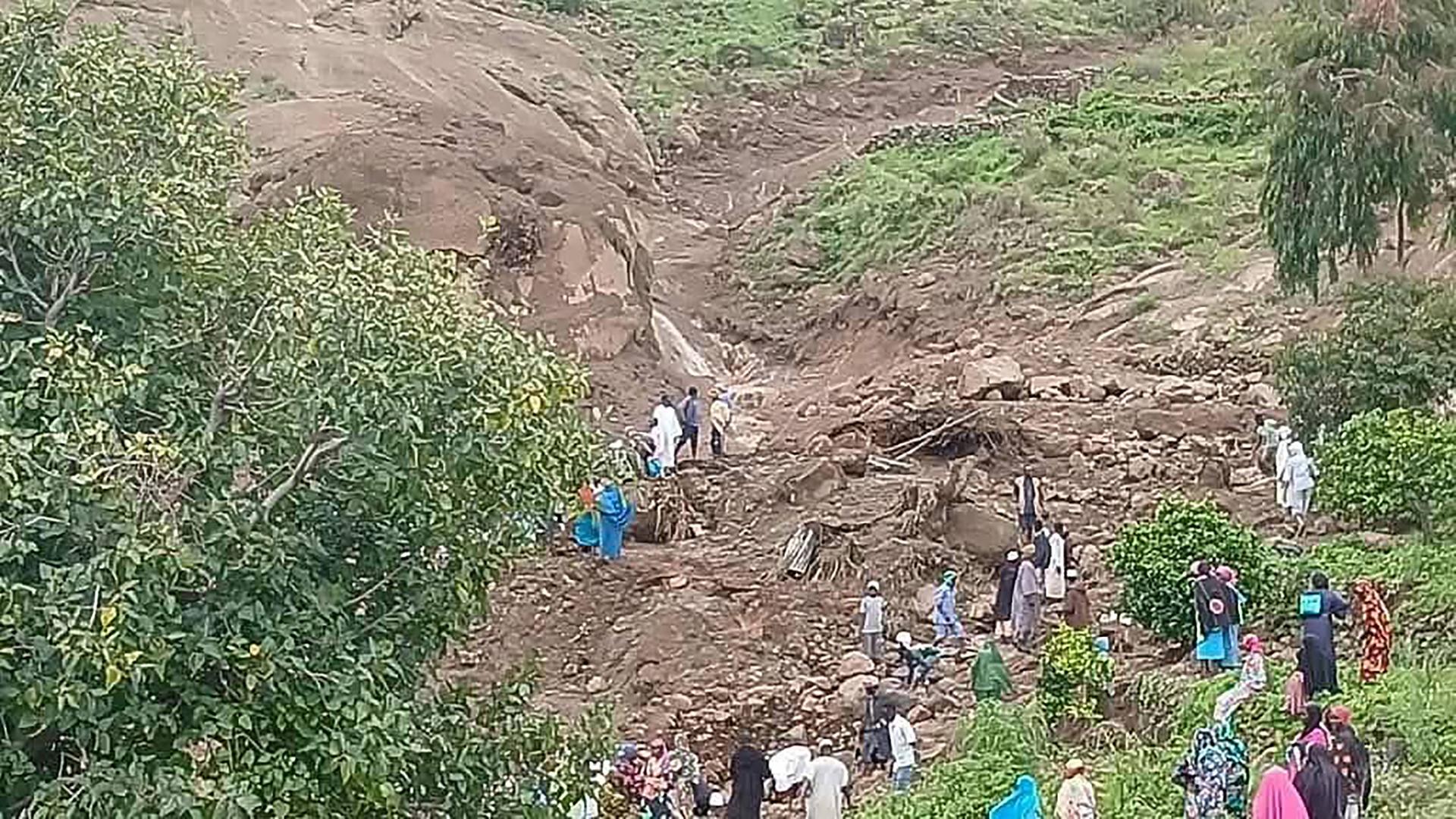 Ein Social Media Foto, das das verschüttete Dorf im Sudan im Marra Gebirge zeigt. Ein Social Media Foto, das das verschüttete Dorf im Sudan im Marra Gebirge zeigt.