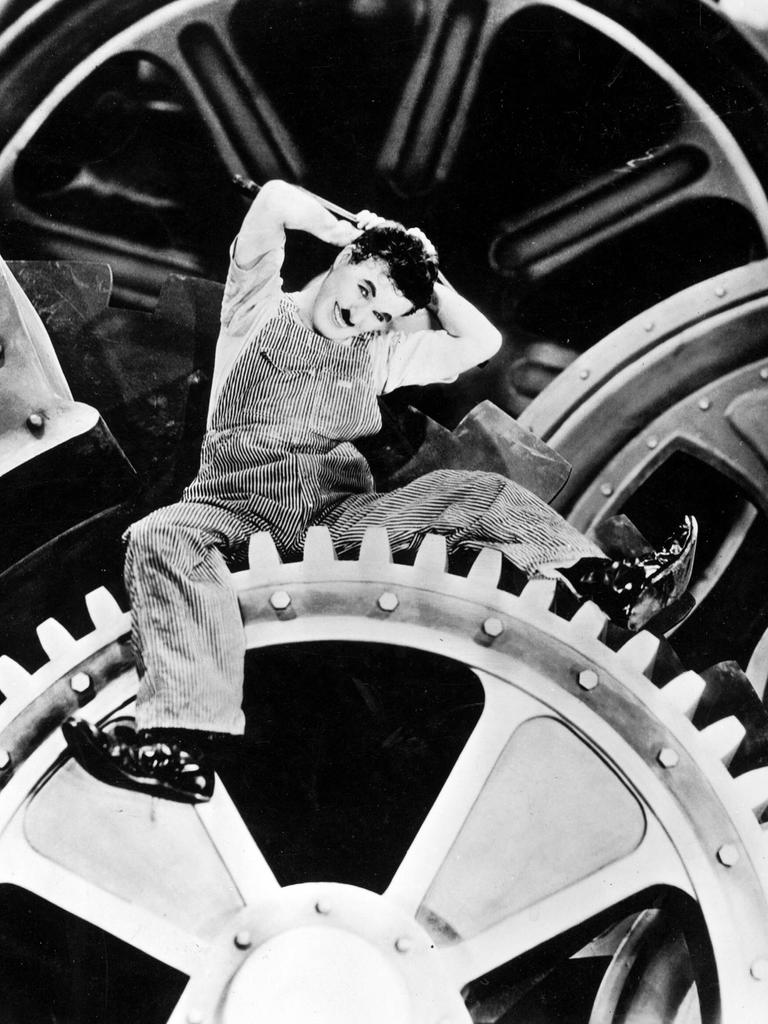 Charlie Chaplin in einer Szene des Spielfilm-Klassikers "Modern Times" aus dem Jahr 1936 