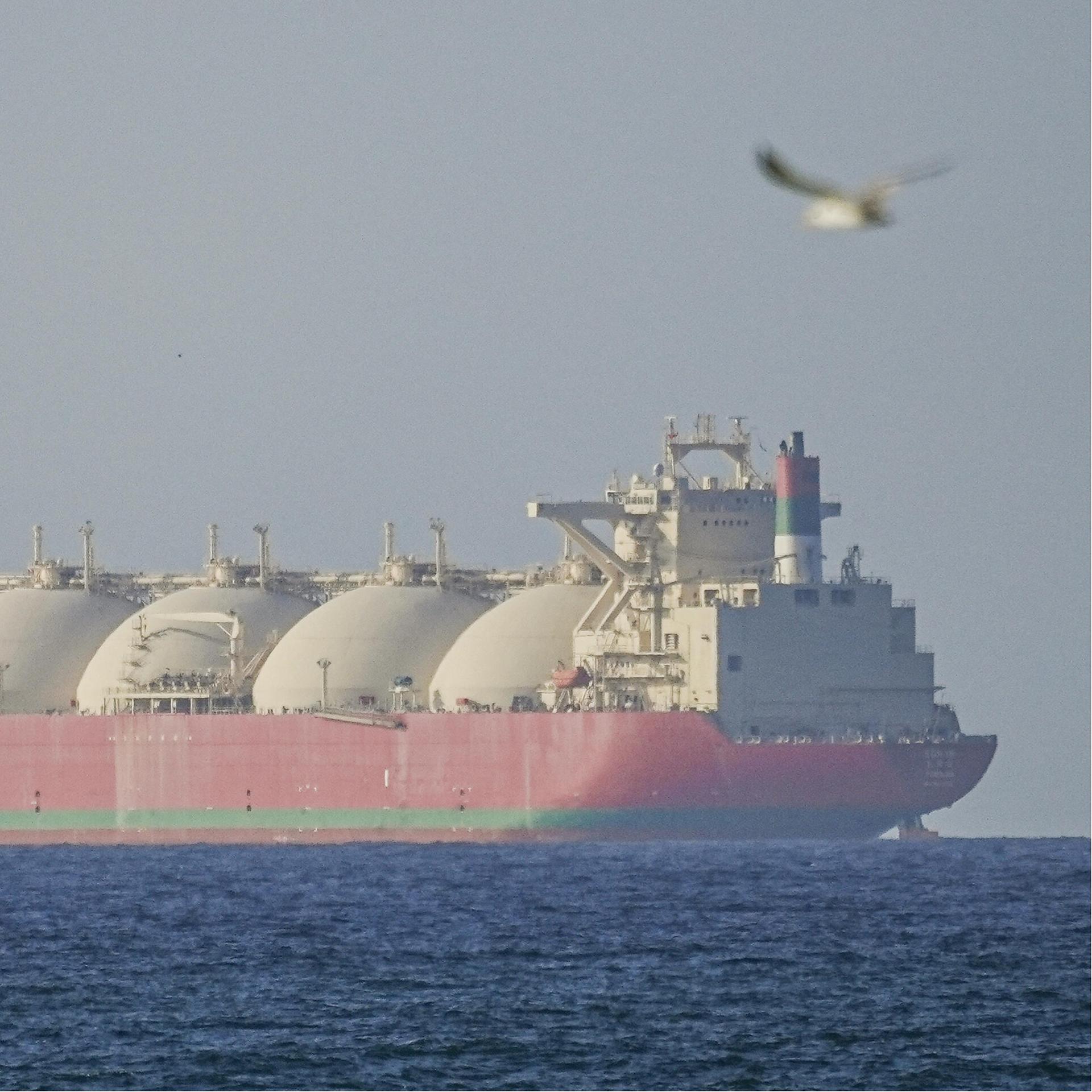 Ein Tanker auf dem Meer