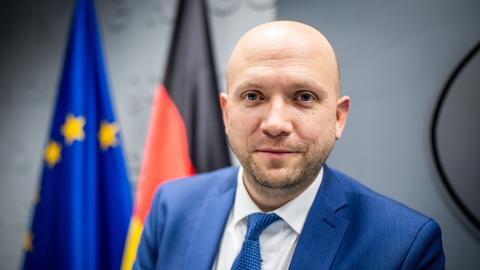 Manuel Sarrazin, neuer Sondergesandter der Bundesregierung für die Länder des westlichen Balkans, aufgenommen in der Republik Kosovo