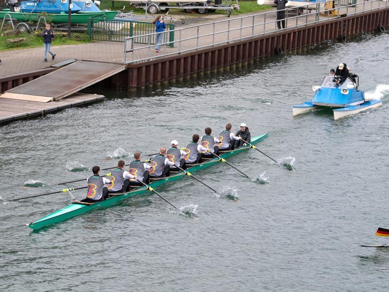 Der Deutschlandachter 2024 auf dem Dortmund-Ems-Kanal.