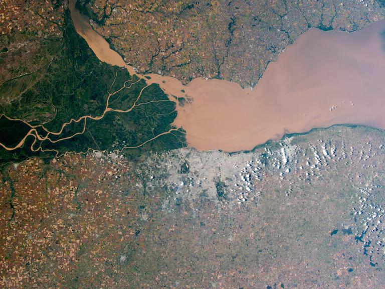 Luftaufnahme des Flusses Paraná in Argentinien