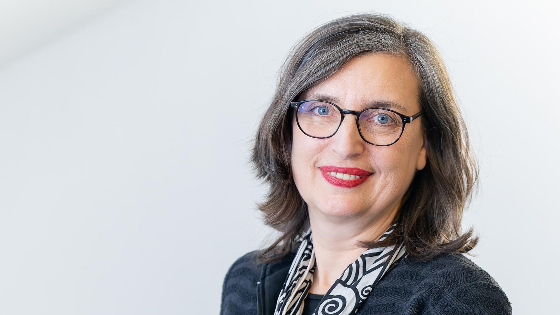 Annette Lessmöllmann, Mitglied des Hörfunkrates als Vertreterin der Hochschulrektorenkonferenz, Zweite stellv. Vorsitzende Hörfunkrates. Annette Lessmöllmann, Mitglied des Hörfunkrates als Vertreterin der Hochschulrektorenkonferenz, Zweite stellv. Vorsitzende Hörfunkrates.