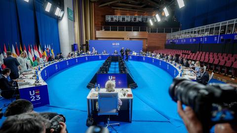 Granada: Die Staats- und Regierungschefs nehmen an der Arbeitssitzung des Informellen EU-Gipfels teil.