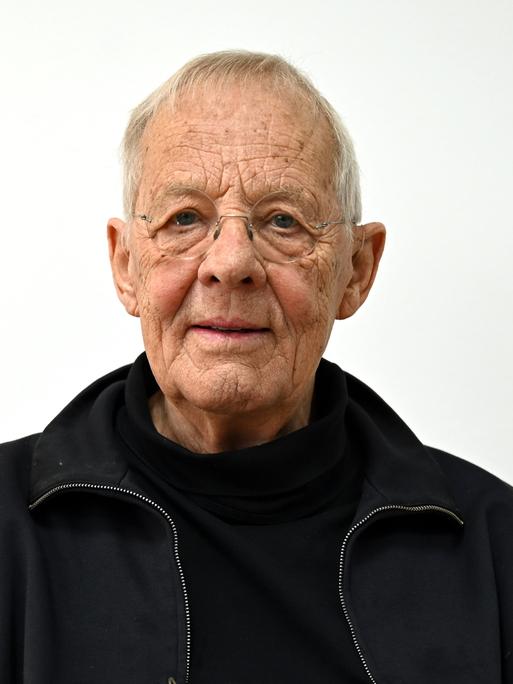 Der Schauspieler Rolf Becker im Portrait