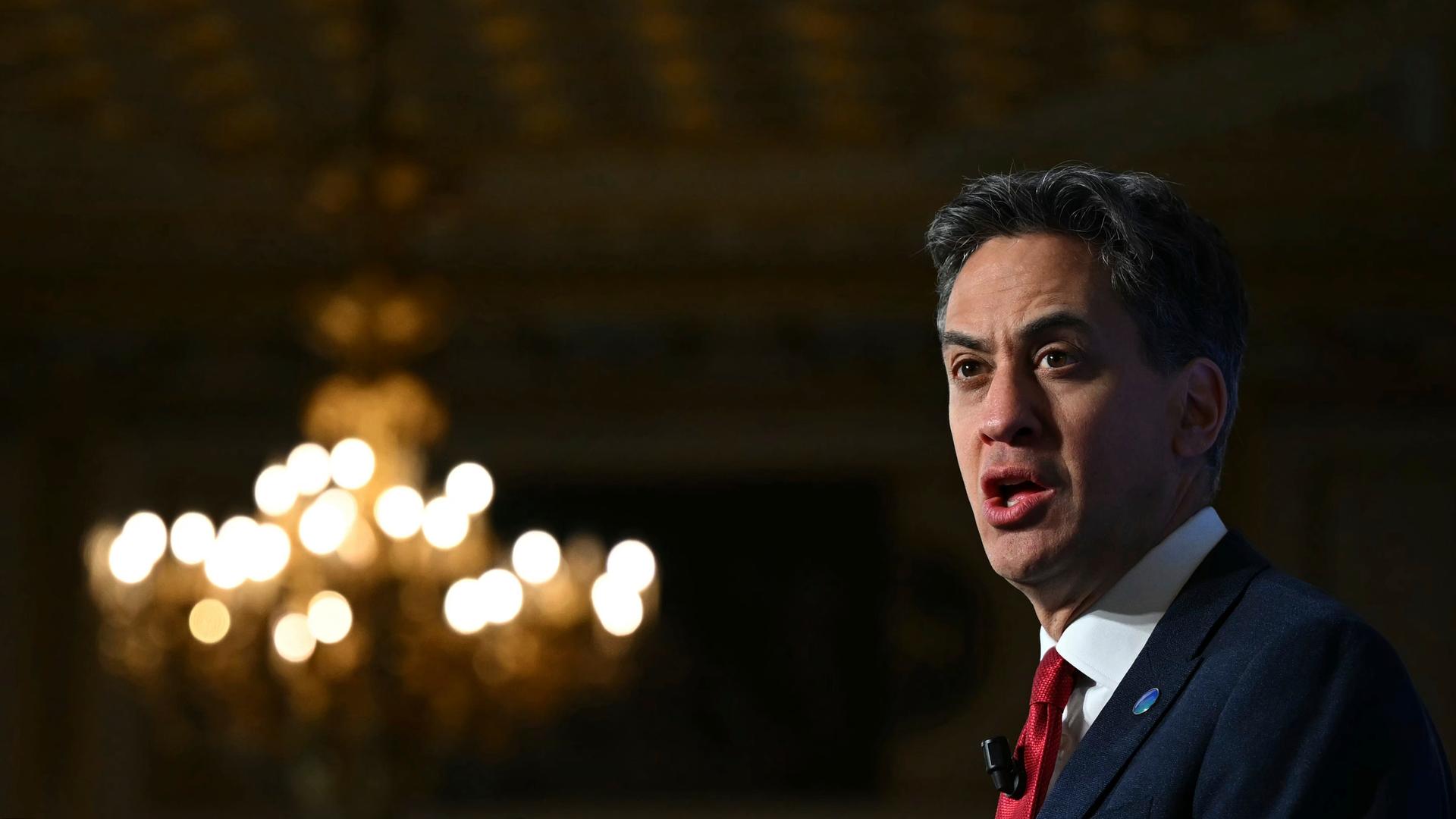 Der britische Minister für Energiesicherheit Ed Miliband spricht beim Internationalen Gipfels zur Zukunft der Energiesicherheit im Lancaster House.