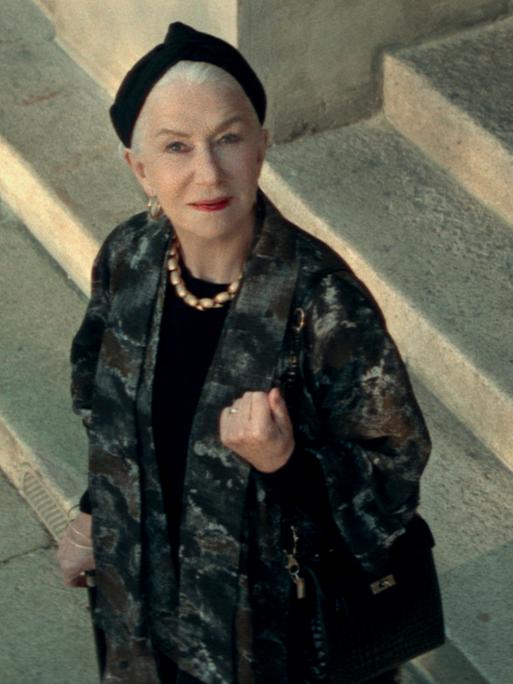Dame Helen Mirren spielt in "White Bird" (Weißer Vogel) eine jüdische Großmutter, die ihrem Enkel zeigt, wie ein Akt der Freundlichkeit für immer fortleben kann.