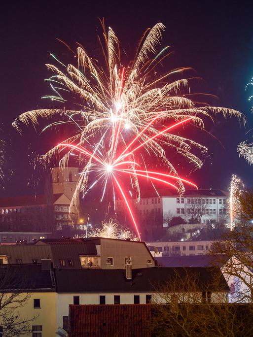 Silvesterfeuerwerk in der thüringischen Stadt Nordhausen