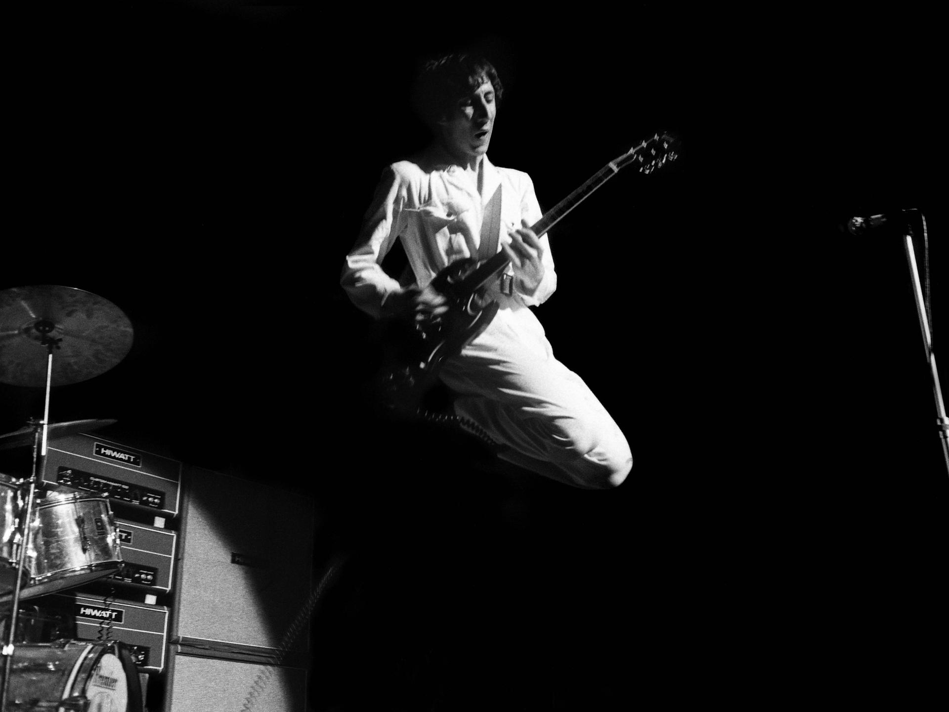 Pete Townshend bei einem Auftritt in Frankreich im Jahr 1970