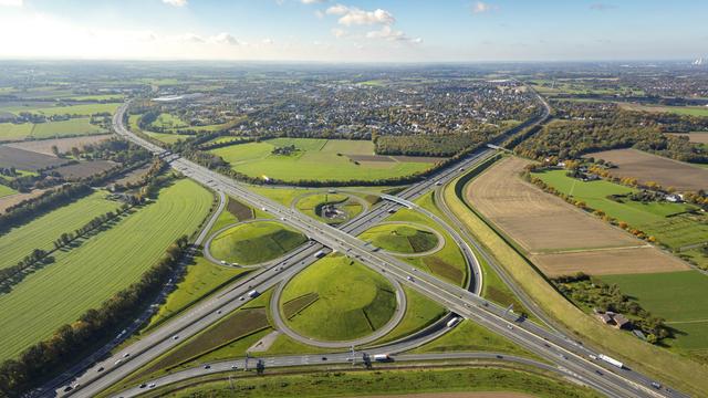 Kamener Kreuz der A2 und A1, 14.10.2017, Luftbild, Deutschland, Nordrhein-Westfalen, Ruhrgebiet, Kamen | , motorway junction Kamener Kreuz, 14.10.2017, aerial view, Germany, North Rhine-Westphalia, Ruhr Area, Kamen