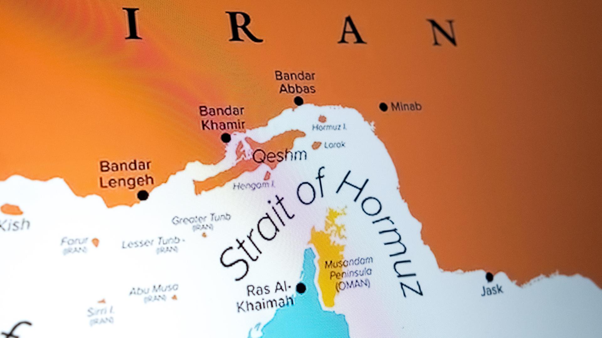 Eine Karte zeigt die Straße vom Hormus.