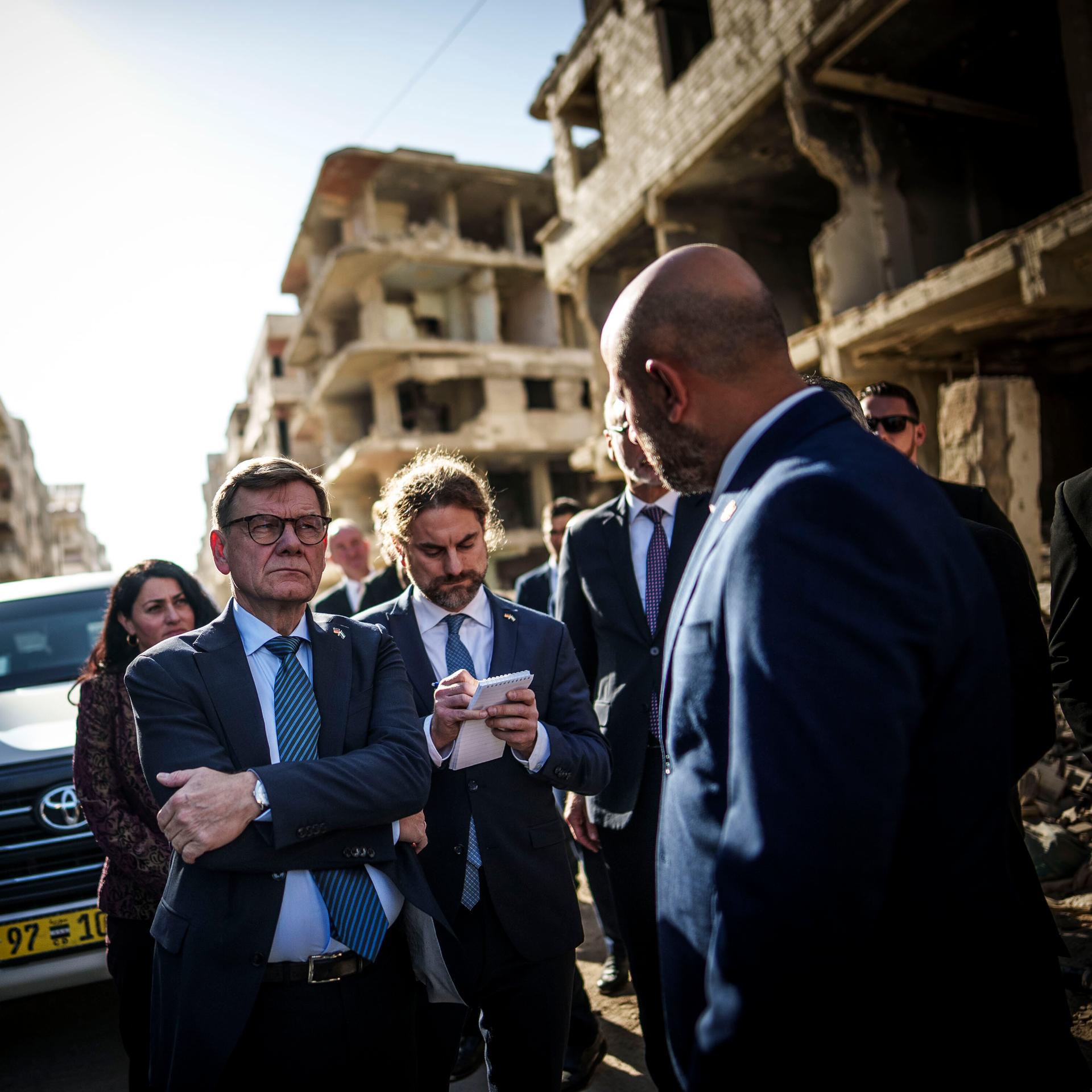 02. November 2025 - Blick in die Zeitungen von morgen