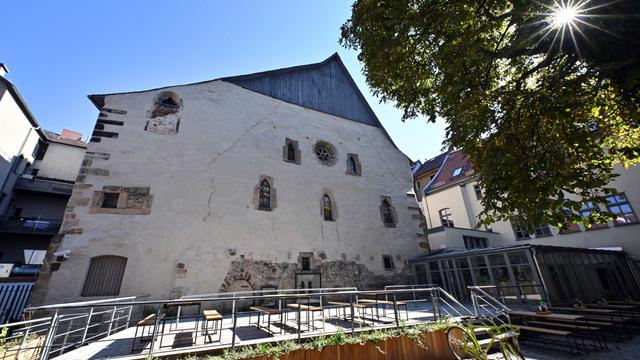 Das Foto zeigt die alte Synagoge in der Stadt Erfurt. 