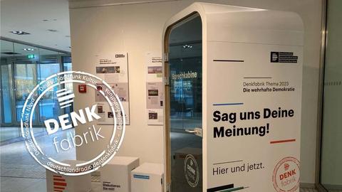 Sagen Sie uns Ihre Meinung bei der Denkfabrik-Ausstellung im Deutschlandradio-Funkhaus in Köln. 