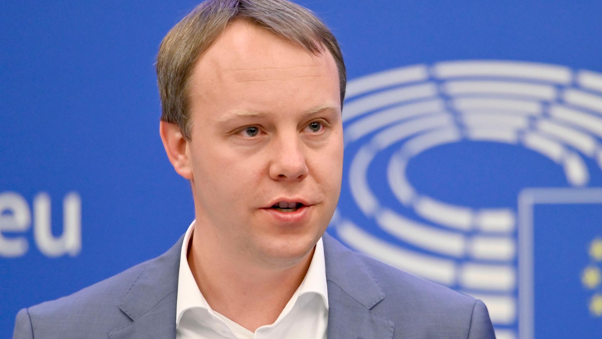 EU-Hilfsgelder - Europaabgeordneter Freund sieht historische Veränderung in Ungarn