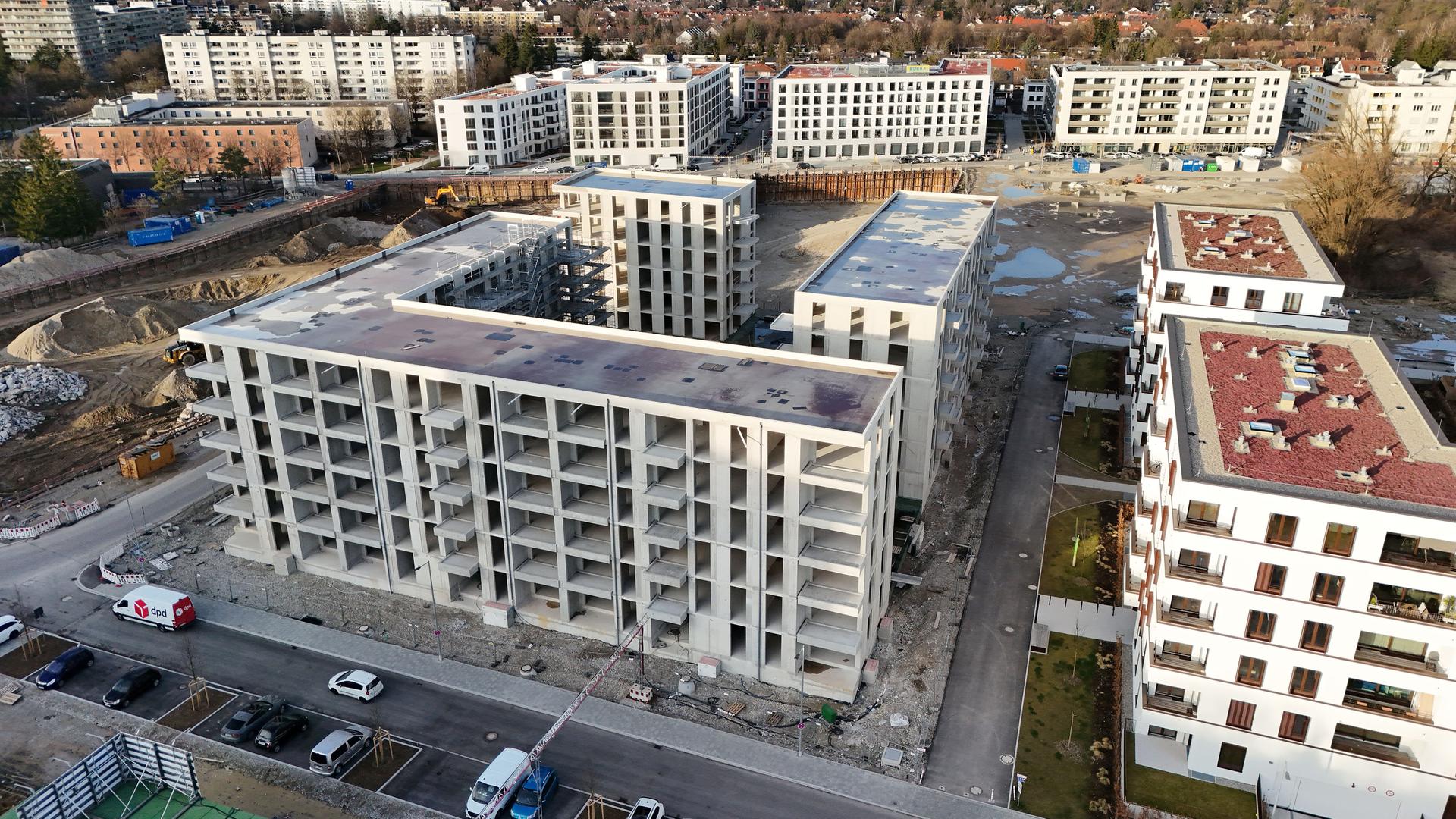 Im Stadtteil Neuperlach in München entstehen auf einem neuen Baugebiet Eigentumswohnungen.