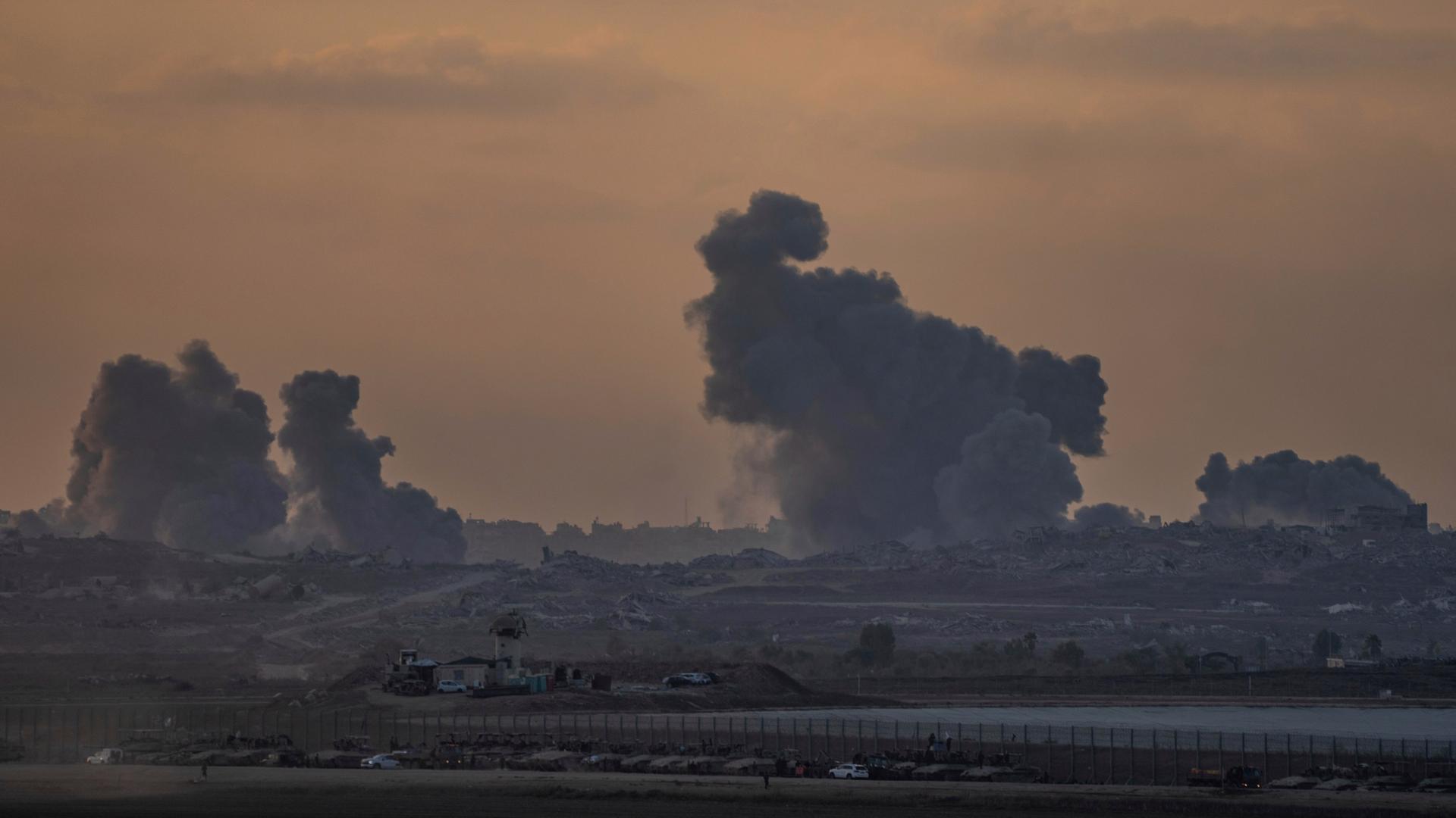 Rauch über dem Gazastreifen am 21. August 2025. Rauch über dem Gazastreifen am 21. August 2025.