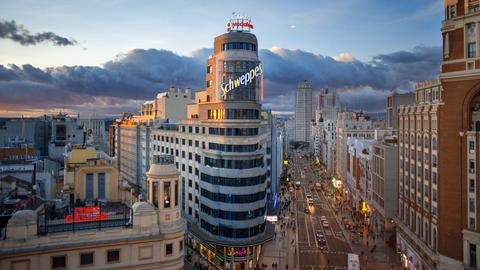 Das Schweppes-Gebäude in Madrid 