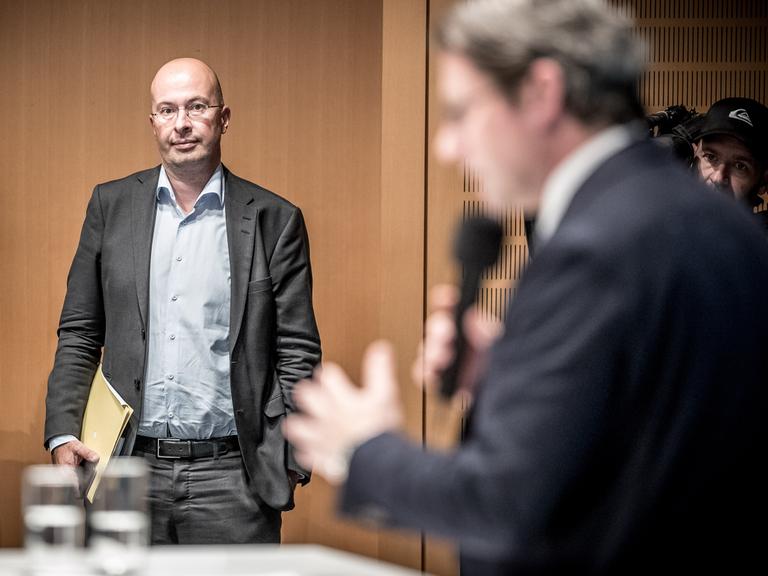 Bild mit Boss: Ex-Pressesprecher Wolfgang Ainetter (li.) mit seinem damaligen Chef Andreas Scheuer (CSU, re.). 