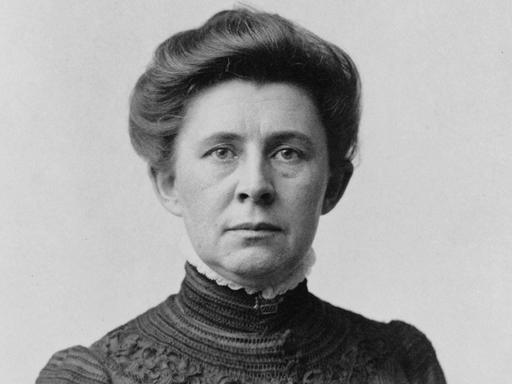 Schwarzweißporträt von Ida M. Tarbell