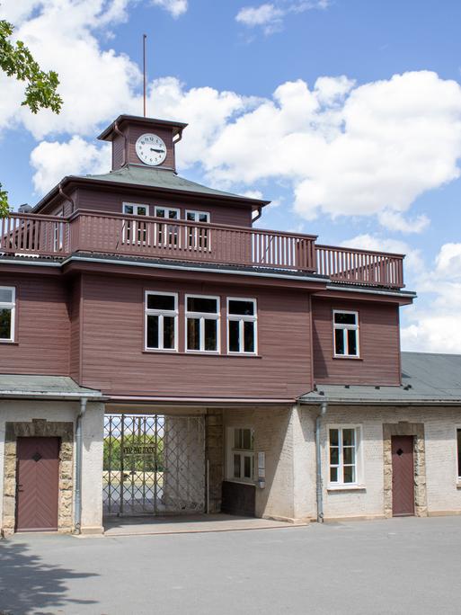 Das Lagertor der Gedenkstätte des Konzentrationslagers Buchenwald