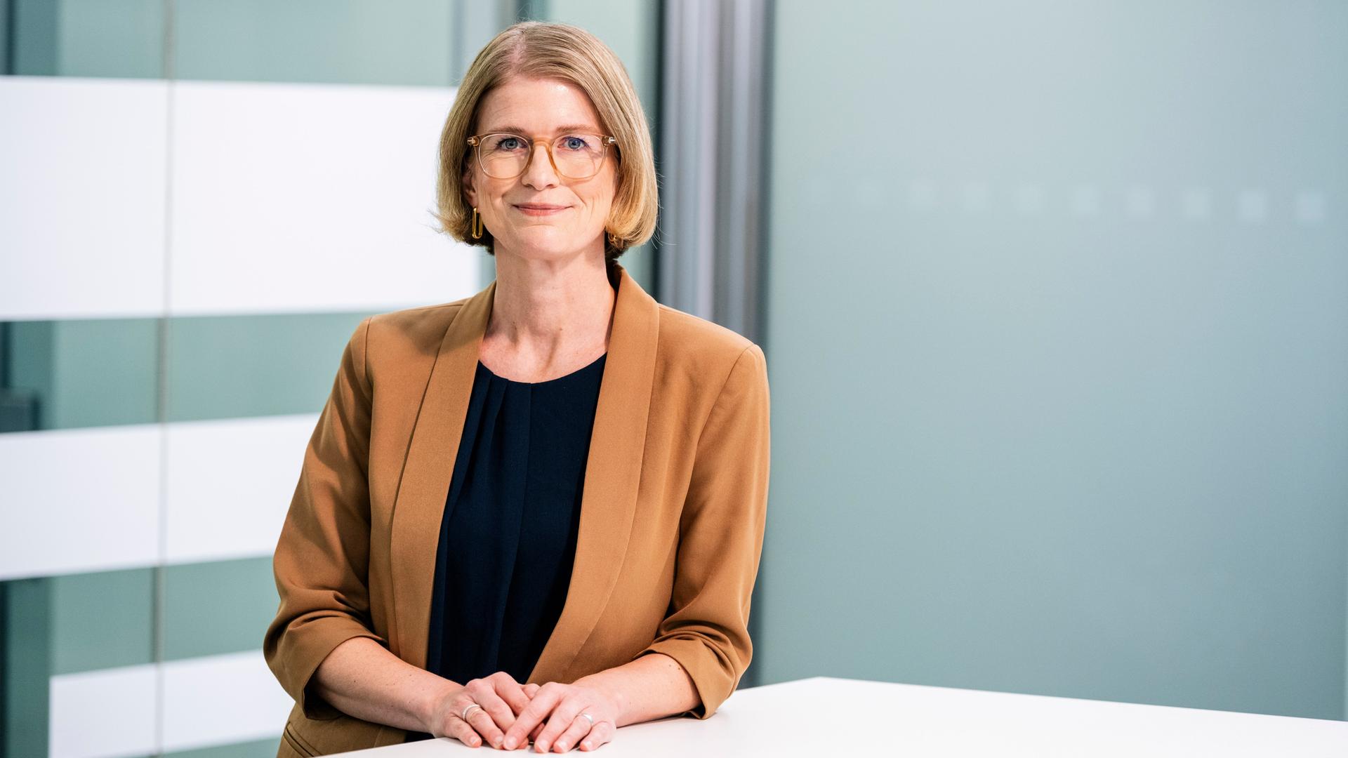 Porträtfoto von Susanne Schwarzbach, Chefredakteurin des Deutschlandfunk 