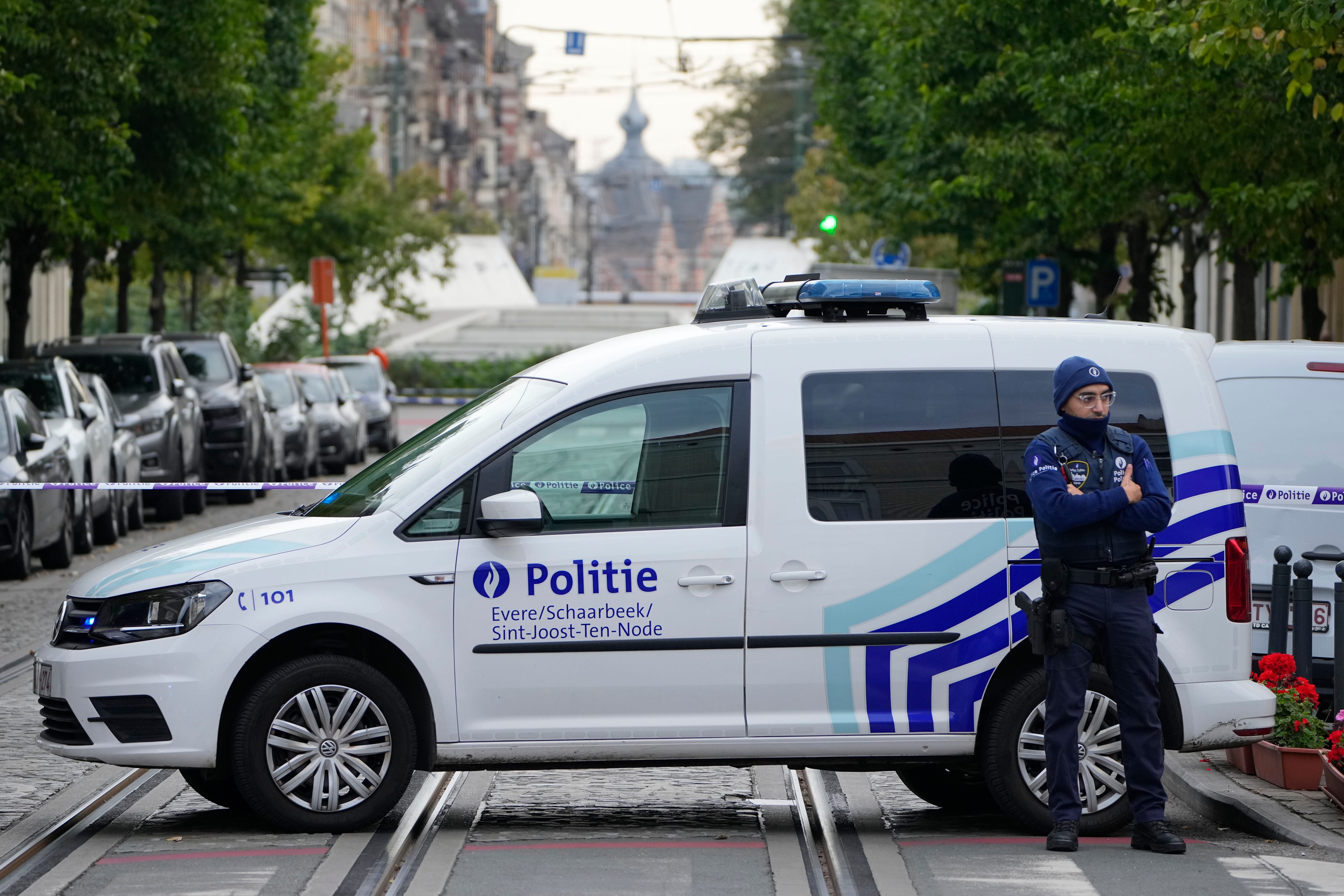 Nach Terroranschlägen - EU-Staaten wollen innere Sicherheit stärken - möglicher Kontakt von Brüssel-Attentäter festgenommen