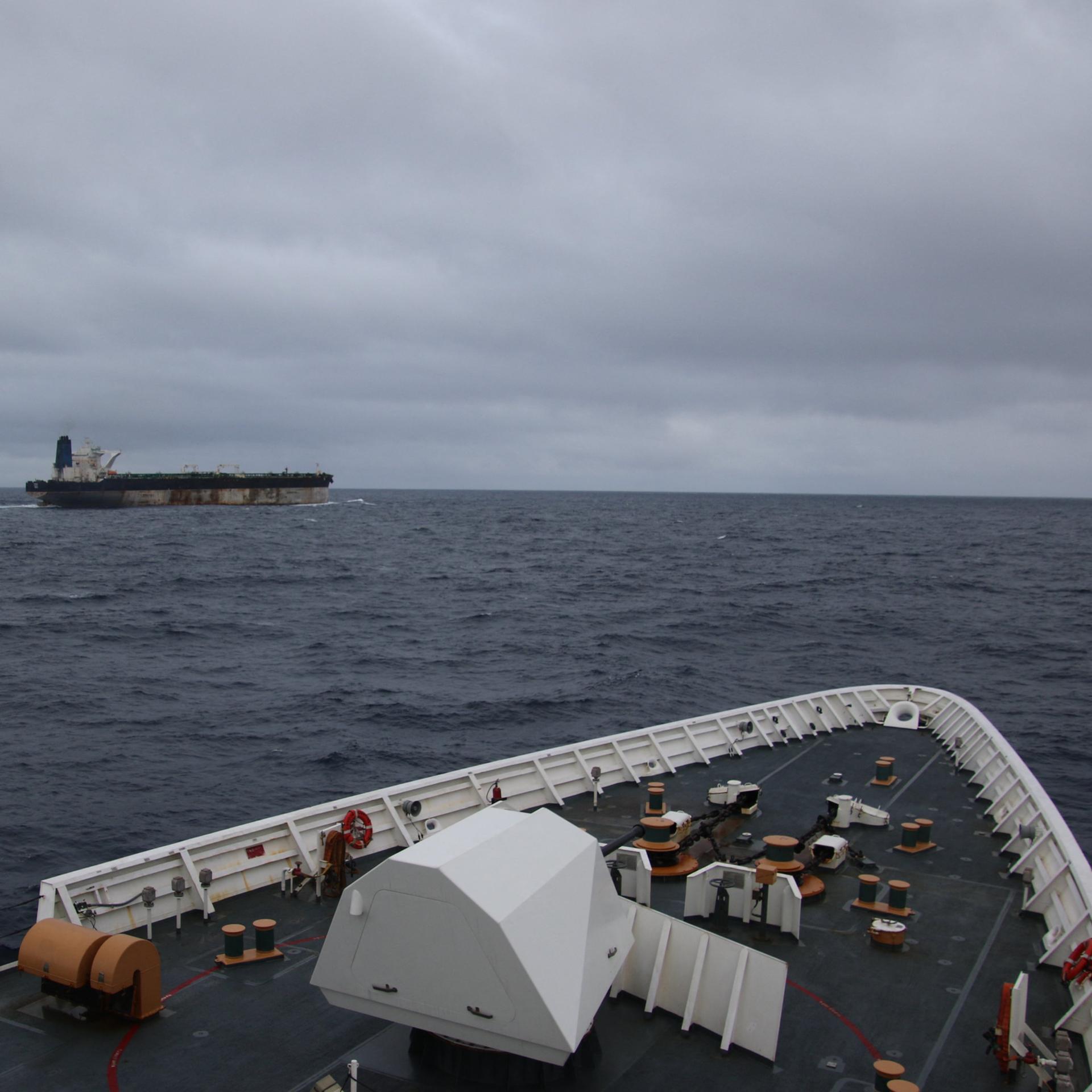 Das am 7. Januar 2026 vom X-Account des U European Command veröffentlichte Foto zeigt laut Angaben des US European Command die Beschlagnahmung des Öltankers M/V "Bella 1" im Nordatlantik. 