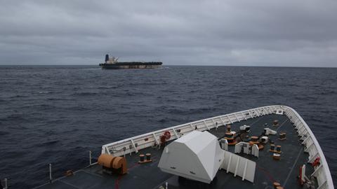 Das am 7. Januar 2026 vom X-Account des U European Command veröffentlichte Foto zeigt laut Angaben des US European Command die Beschlagnahmung des Öltankers M/V "Bella 1" im Nordatlantik. 
