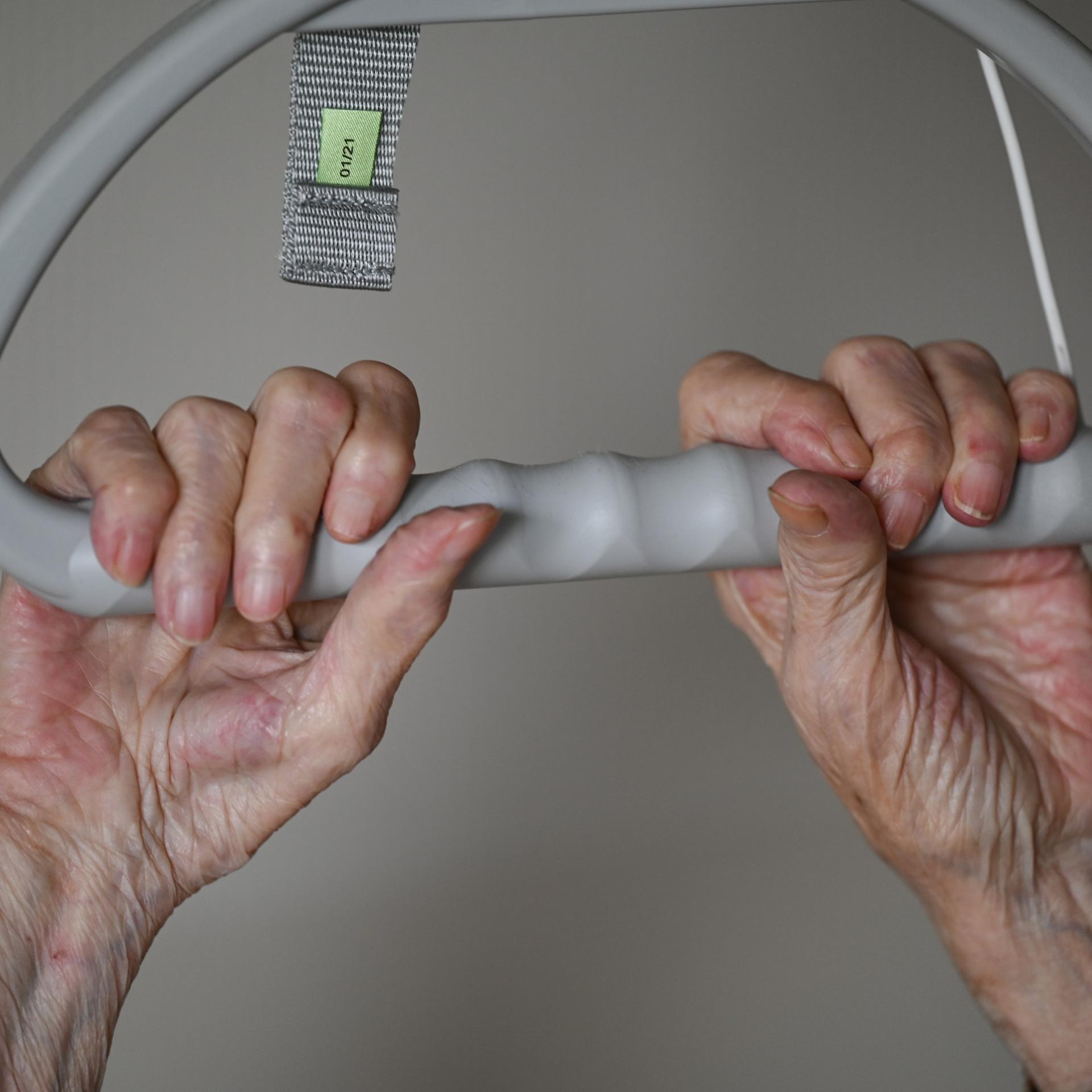 Pflegeheime - Gewalt gegen alte Menschen verhindern